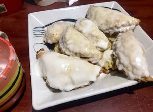 Una foto de Empanadillas de cayote y nuez en masa de hojaldre