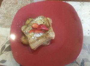 Una foto de Pan Francés con Fresas