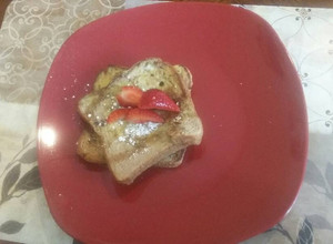 Una foto de Pan Francés con Fresas