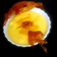 A picture of Mango custard with caramel flavour.