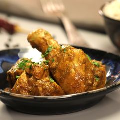 A picture of Chicken Xacuti.
