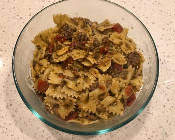 The New Way Serving Recipe Beef Pesto Farfalle Delicious Steady