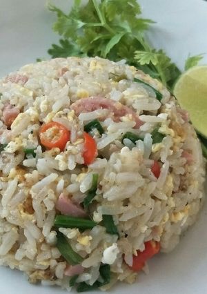 รูปของ ข้าวผัดแหนม