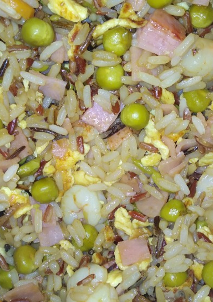 Una foto de Arroz tres delicias