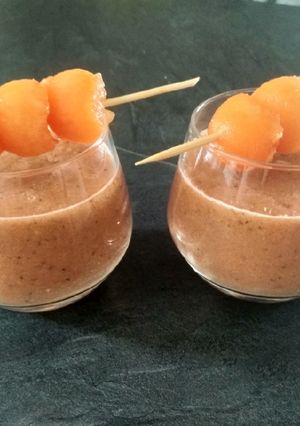 Une photo de Soupe de melon glacée