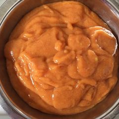 A picture of Raw mango masaledar chutney.