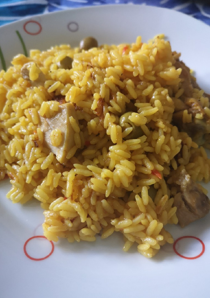 Una foto de 🥘Arroz con pollo🍗