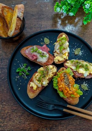 Foto resep Bruschetta dengan Tiga Topping