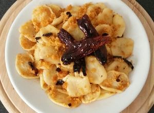 Foto di Strascinati peperoni cruschi e mollica di pane