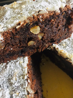 Una foto de BIZCOCHO DE 🍠BATATA🍠 Y 🍫CHOCOLATE🍫 AMARGO 😋😋😋👏🤩👏