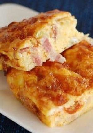 A picture of Crustless Bacon And Egg Pie.
