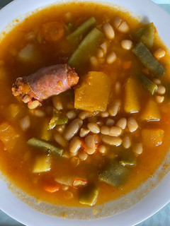 Una foto de Potaje de habichuelas con calabaza y judías verdes