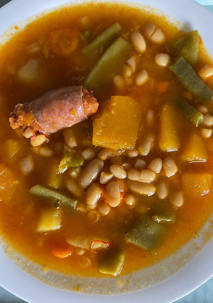 Una foto de Potaje de habichuelas con calabaza y judías verdes