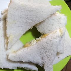 A picture of Egg sandwiches.