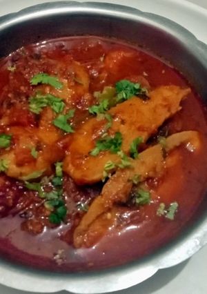 रेस्टोरेंट स्टाइल चाप ग्रेवी (Restaurant style chaap gravy recipe in Hindi) रेसिपी मुख्य फोटो