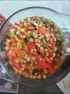 Una foto de 💥 Sopa de garbanzos y verduras al curry
