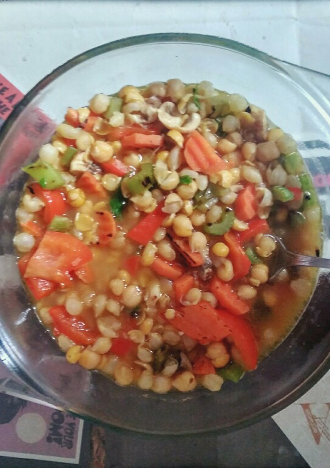 Una foto de 💥 Sopa de garbanzos y verduras al curry