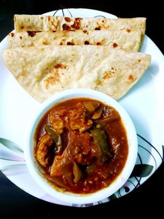 চিলি চিকেন (chili chicken recipe in bengali) রেসিপির প্রধান ছবি
