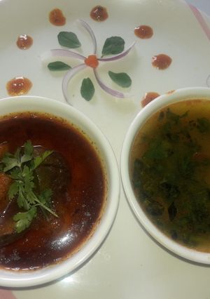A picture of Methi dal and mix sabji.