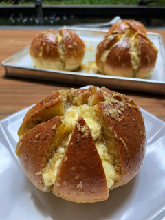 Foto resep Korean Cream Cheese Garlic Bun