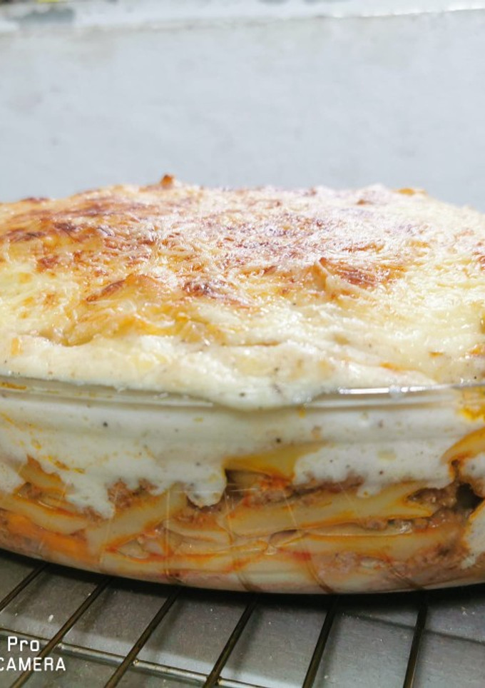 Una foto de Macarrones a la boloñesa(horno)