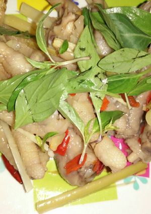 Hình của món Chân gà ngâm sả ớt.