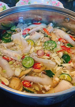 Hình của món Chân gà, sụn gà sả quấtttt.