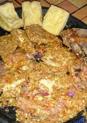 Foto resep Sambel tempe penyet ala Huda