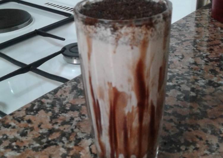 Step-by-Step Guide to Make Speedy Oreo milk shake #cookpadramadan