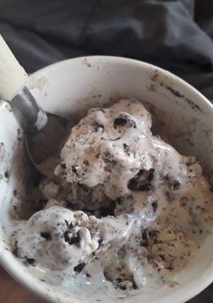 Una foto de Helado de Oreo fácil
