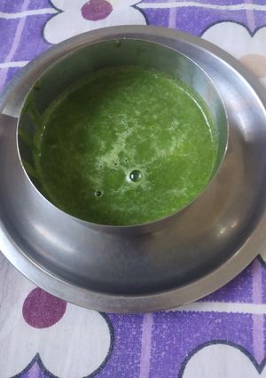 A picture of Peanut and coriander chutney.