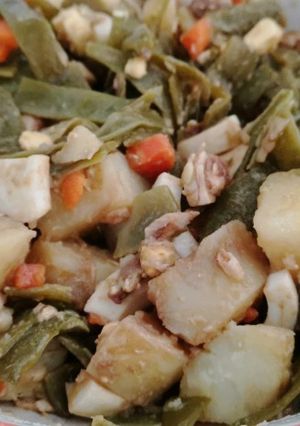 Una foto de Ensalada fría de habichuelas verdes y caballas desmigadas