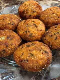 आलू टिक्की (Aloo Tikki recipe in hindi) रेसिपी मुख्य फोटो