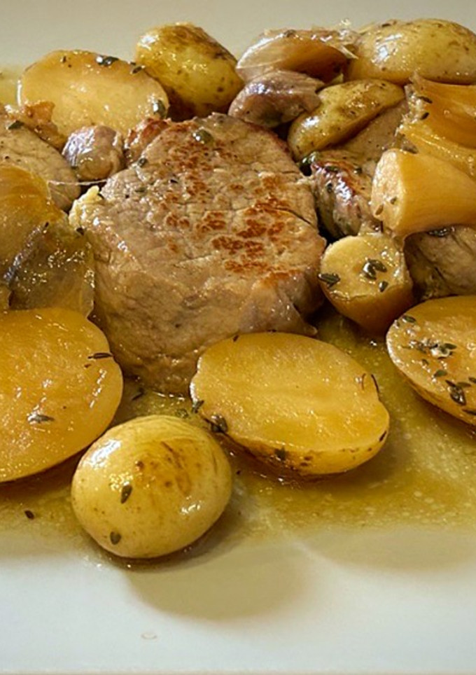 Una foto de Solomillo de cerdo al ajillo