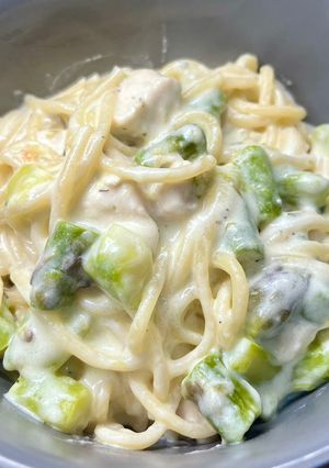 Spárgás tejszínes - csirkés spagetti recept fotója