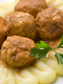 Foto principal de Albóndigas con puré de patatas