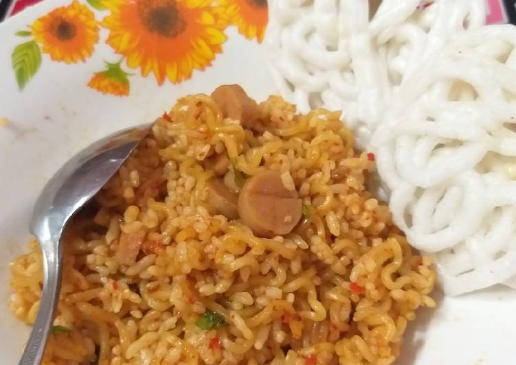 5Resep: Nasi goreng oplos indomie yang Nikmat