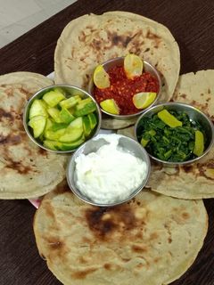 બાજરા નો રોટલો રેસીપી મુખ્ય ફોટો