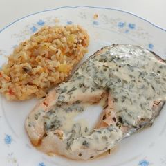 A picture of Fish with lemon sauce.