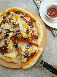 Foto resep Pizza Homemade Empuk