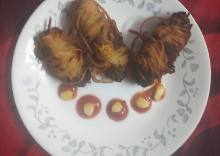 Steps to Make Homemade Crispy noodles Cheese corn croquett