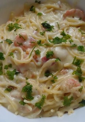 Una foto de Pasta con camarones