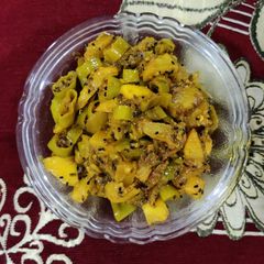 Mango chilli pickle A picture of Mango chilli pickle.
