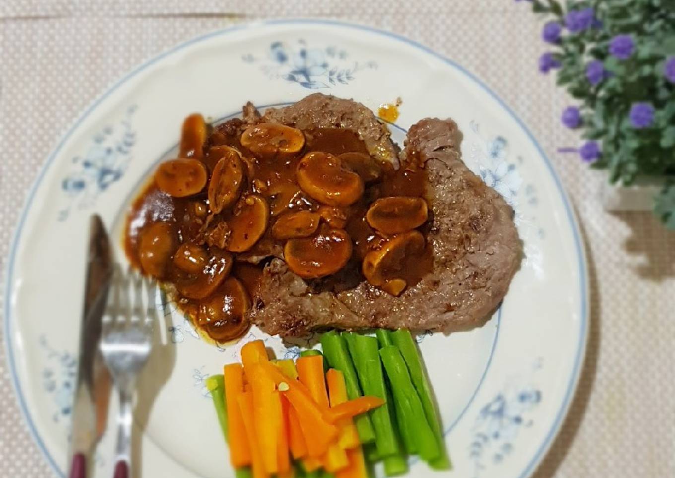 Beef steak with mushroom sauce