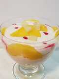 Budinca de tapioca cu fructe și lapte de cocos