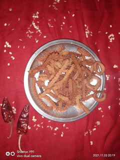 பட்டர் முள்ளு முறுக்கு (Butter mullu murukku recipe in Tamil) செய்முறை முக்கிய புகைப்படம்