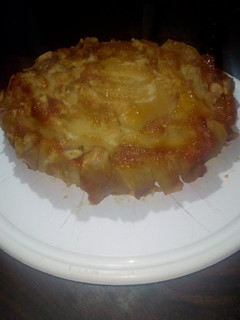 Una foto de Tarta de manzana invertida!! Riquísima☆