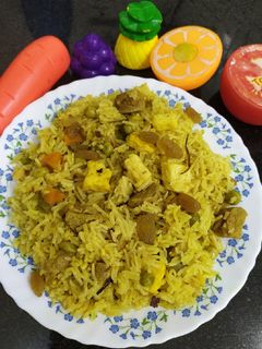 वेज दम बिरयानी (veg dum biryani reicpe in Hindi) रेसिपी मुख्य फोटो