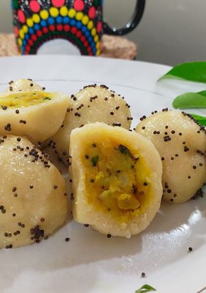 A picture of Stuffed sooji balls.