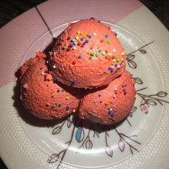 A picture of Simple ice cream.